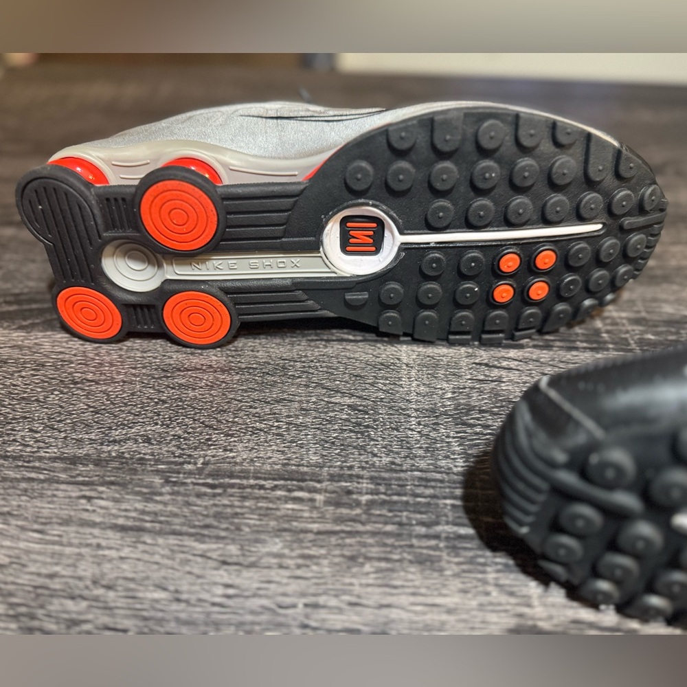 Nike Shox R4 - Picture 5 of 6